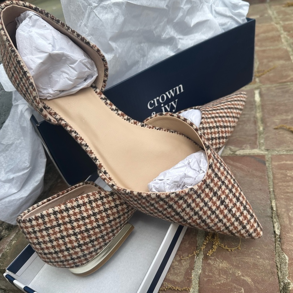 Crown & Ivy Brown Penelope Flats - Picture 5 of 5